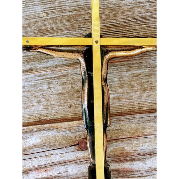 Vintage Brass INRI Crucifix Cross Jesus Wall Hanging - Picture 8 of 11